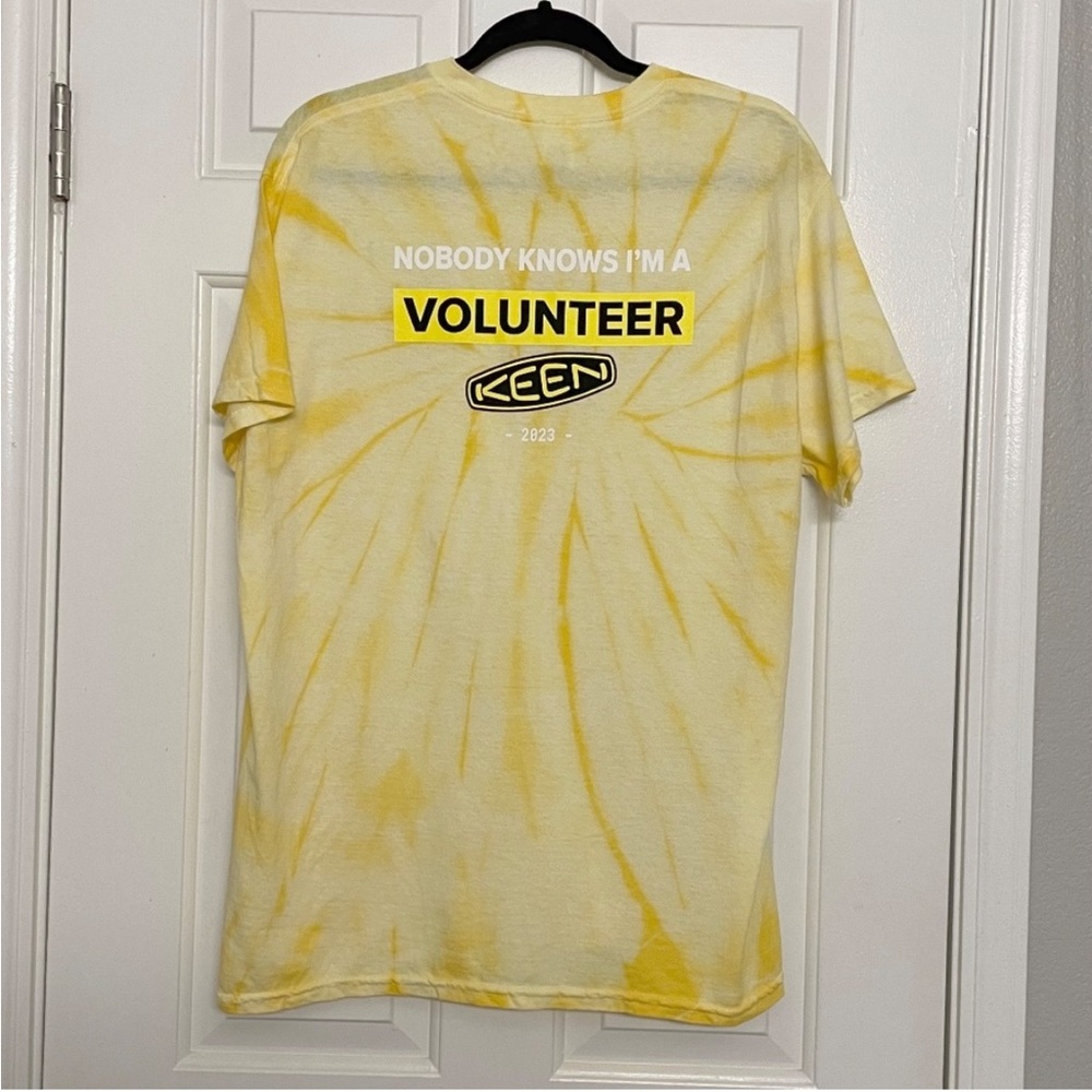 Keen Footwear Volunteer Men’s / Unisex Yellow & White Tie Die Cotton T-Shirt